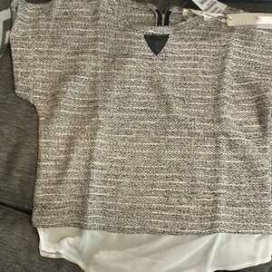 Heather Gray Short Sleeve Tunic with White Layered Hem